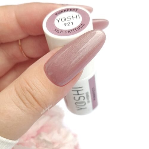 YOSHI Hybrid Nail Gel Polish UV/LED – Purrfect 921