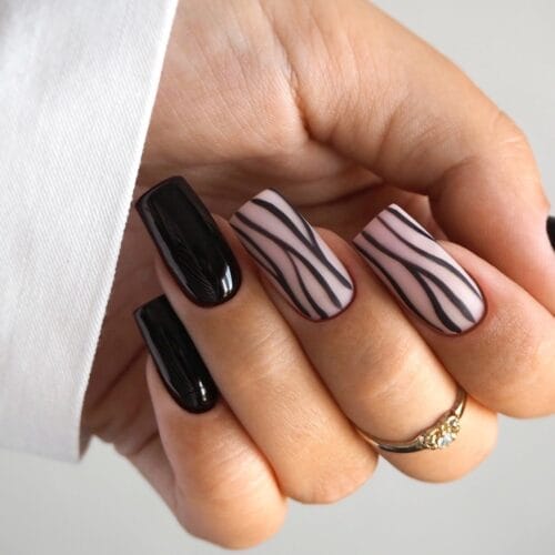 YOSHI Hybrid Nail Gel Polish UV/LED – Women in Black 605